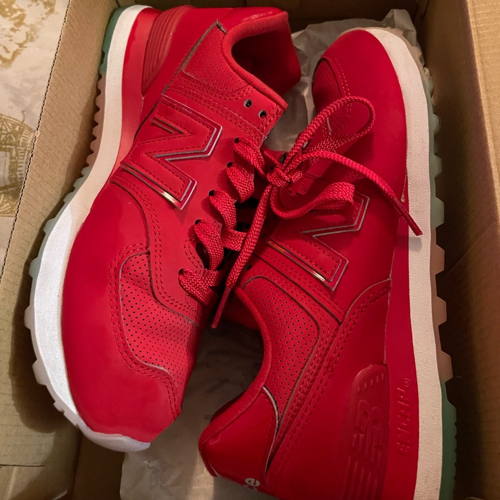 New balance shoes